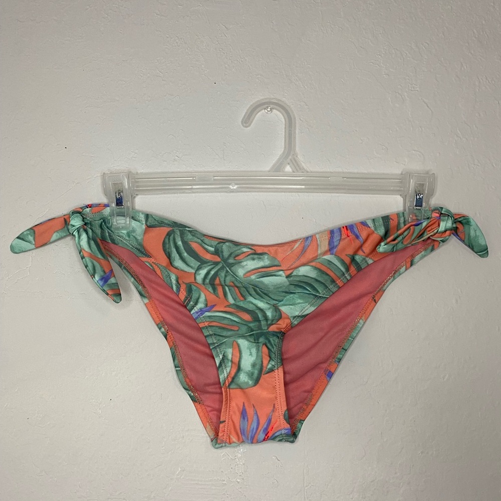 Hot Water Bikini Bottom - Women’s L/G